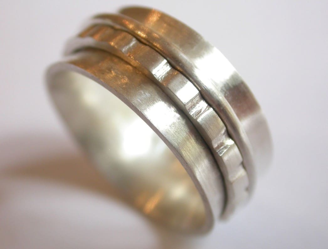 Sterling Silver, Yellow Gold and Garnet Meditation Spinner Ring - Image 4