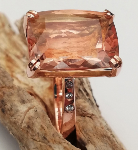 Rose Gold, faceted Morganite and white Diamond ring