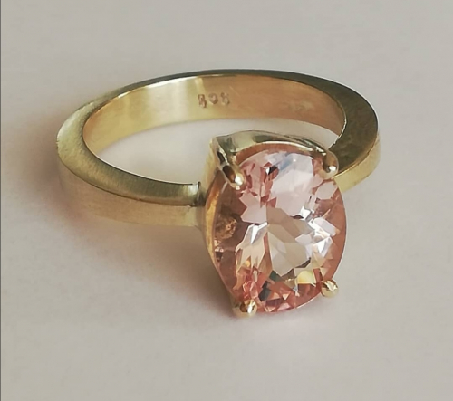 Yellow Gold, faceted oval Morganite solitaire ring